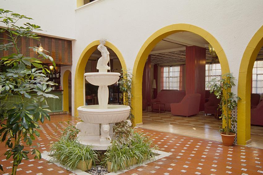 Kross Goya Benalmádena Exteriör bild