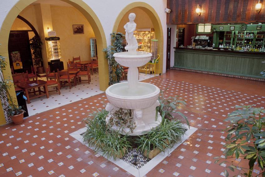 Kross Goya Benalmádena Exteriör bild
